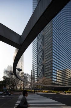 Shinjuku Mitsui Building. Architecte : Nihon Sekkei Ingénieur : Kiyoshi Mutō. 1974
