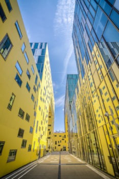 Cité des Affaires de Saint-Étienne. Architecte : Manuelle Gautrand. 2