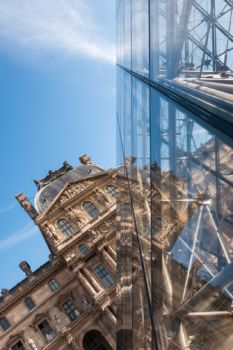 Musée et pyramide du Louvre. Architecte : Ieoh Ming Pei