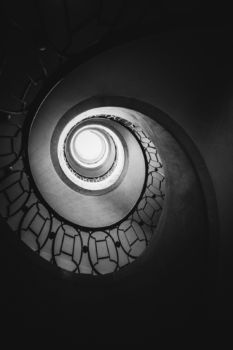 Escalier Roux-Spitz à la Bibliothèque Nationale de France Richelieu. Architecte : Michel Roux-Spitz. 1947