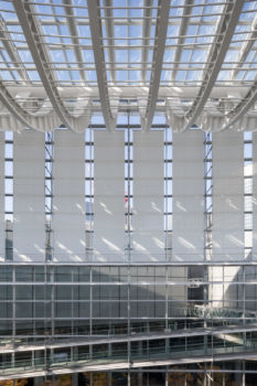 Tokyo International Forum. Architecte : Rafael Viñoly