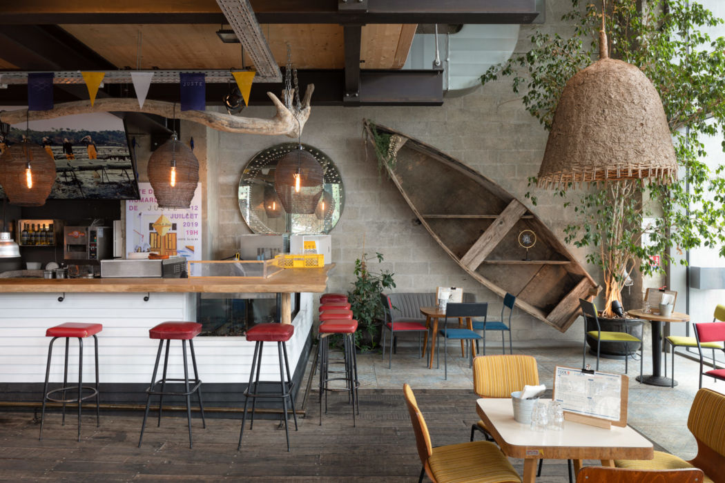 FAAR | Bar-Restaurant | Pantin Intérieur restaurant avec décoration industrielle