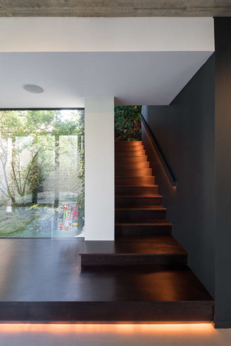 Escalier rétro éclairé