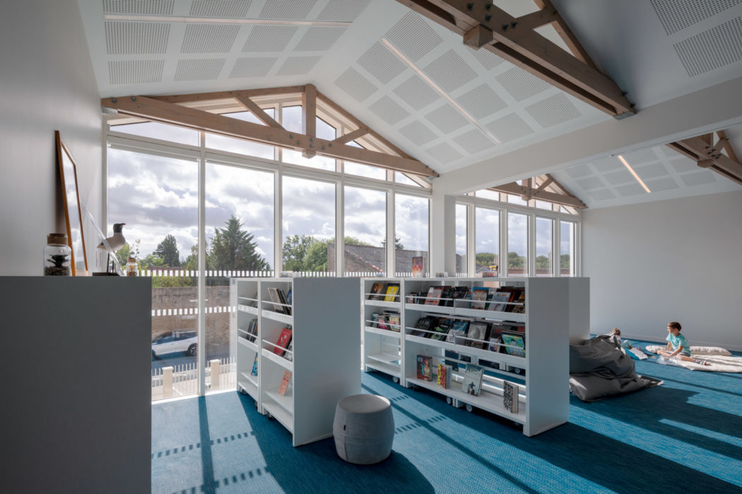 Charpente traditionnelle et espace innondé de lumière