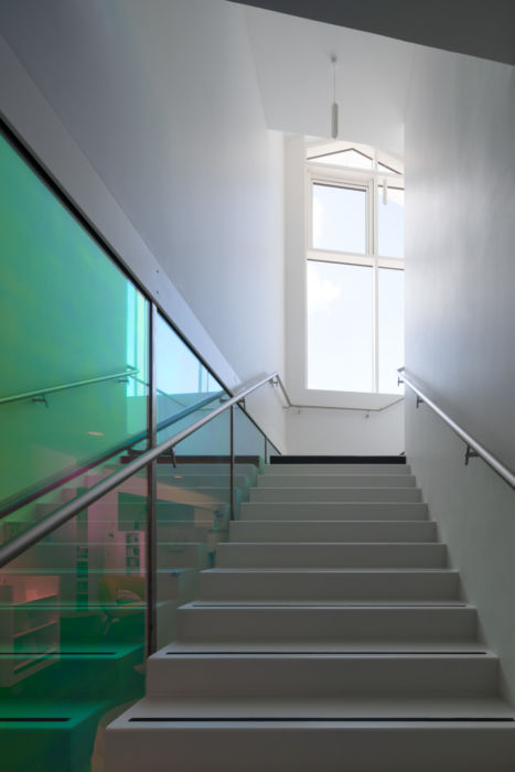 escalier avec vue vers le ciel