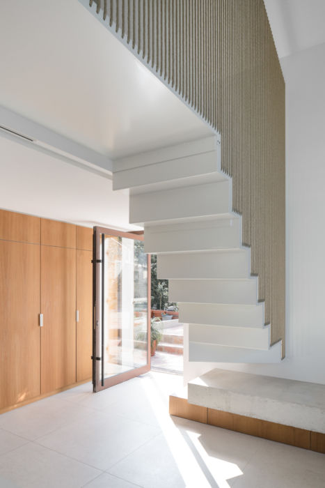 Entrée escalier corde