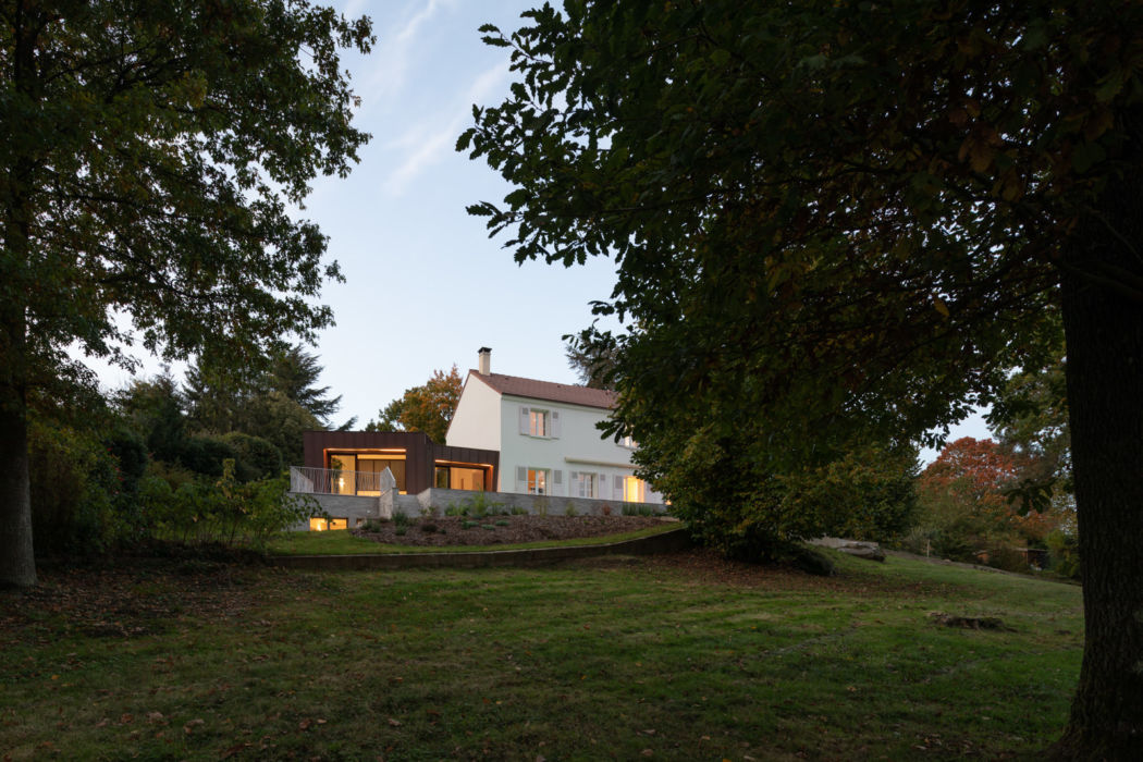 Extension maison cuivre dans les arbres